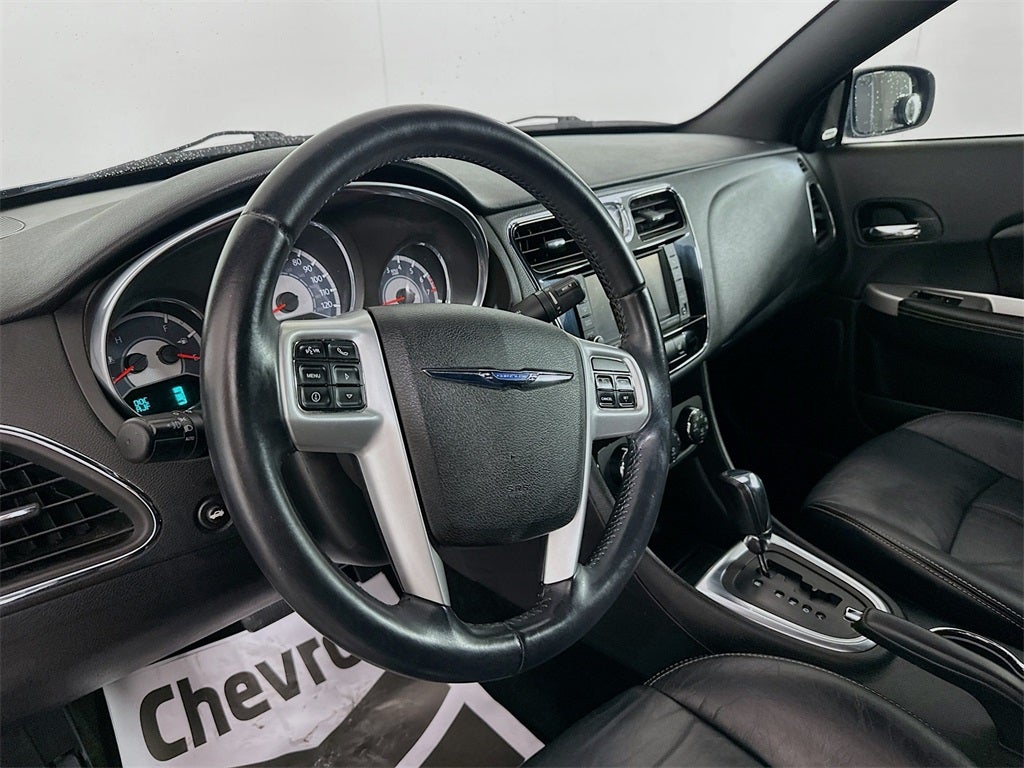2013 Chrysler 200 Limited