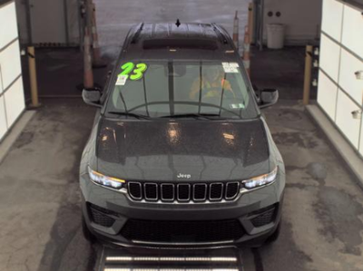 2023 Jeep Grand Cherokee Laredo 4x4