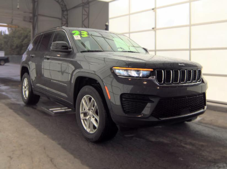 2023 Jeep Grand Cherokee Laredo 4x4