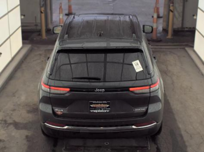 2023 Jeep Grand Cherokee Laredo 4x4