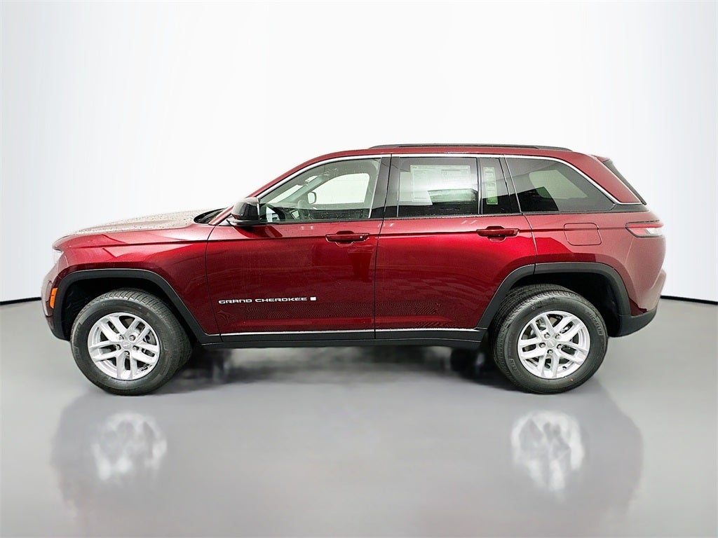 2025 Jeep Grand Cherokee GRAND CHEROKEE LAREDO X 4X4
