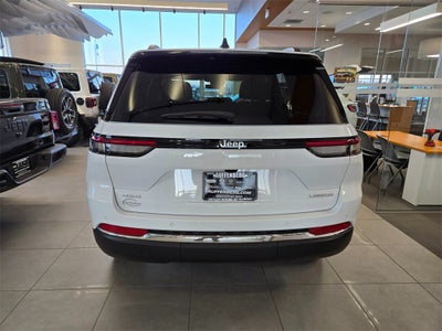 2025 Jeep Grand Cherokee GRAND CHEROKEE LAREDO X 4X4