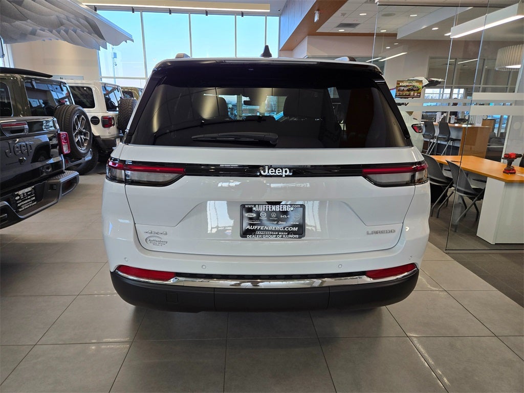 2025 Jeep Grand Cherokee GRAND CHEROKEE LAREDO X 4X4