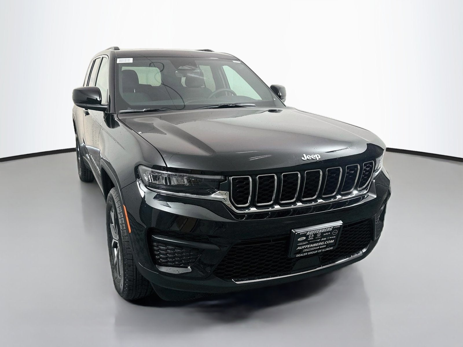 2027 Jeep Grand Cherokee Laredo X