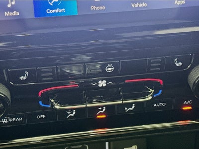 2027 Jeep Grand Cherokee GRAND CHEROKEE LAREDO X 4X4