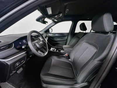 2027 Jeep Grand Cherokee GRAND CHEROKEE LAREDO X 4X4