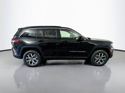 2027 Jeep Grand Cherokee Laredo X