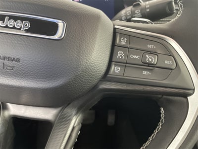 2025 Jeep Grand Cherokee GRAND CHEROKEE LAREDO X 4X4