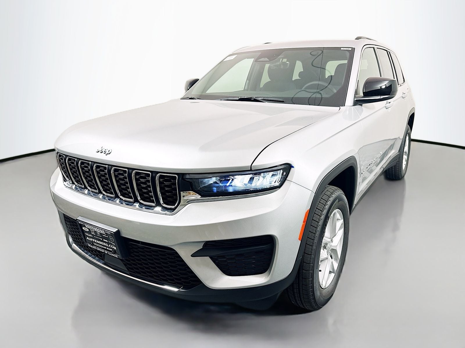 2026 Jeep Grand Cherokee GRAND CHEROKEE LAREDO X 4X4