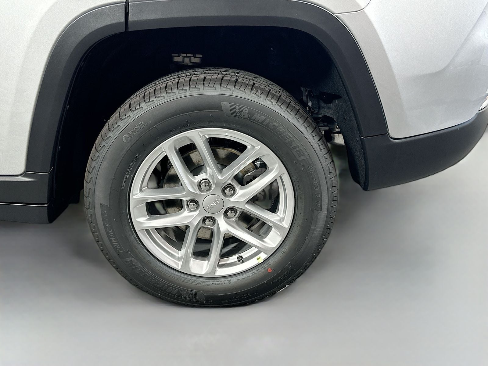2026 Jeep Grand Cherokee GRAND CHEROKEE LAREDO X 4X4