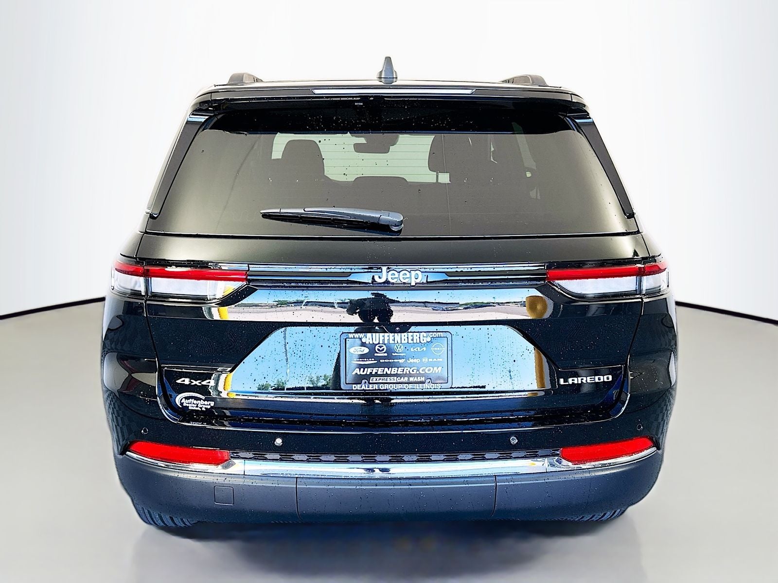 2026 Jeep Grand Cherokee GRAND CHEROKEE LAREDO X 4X4