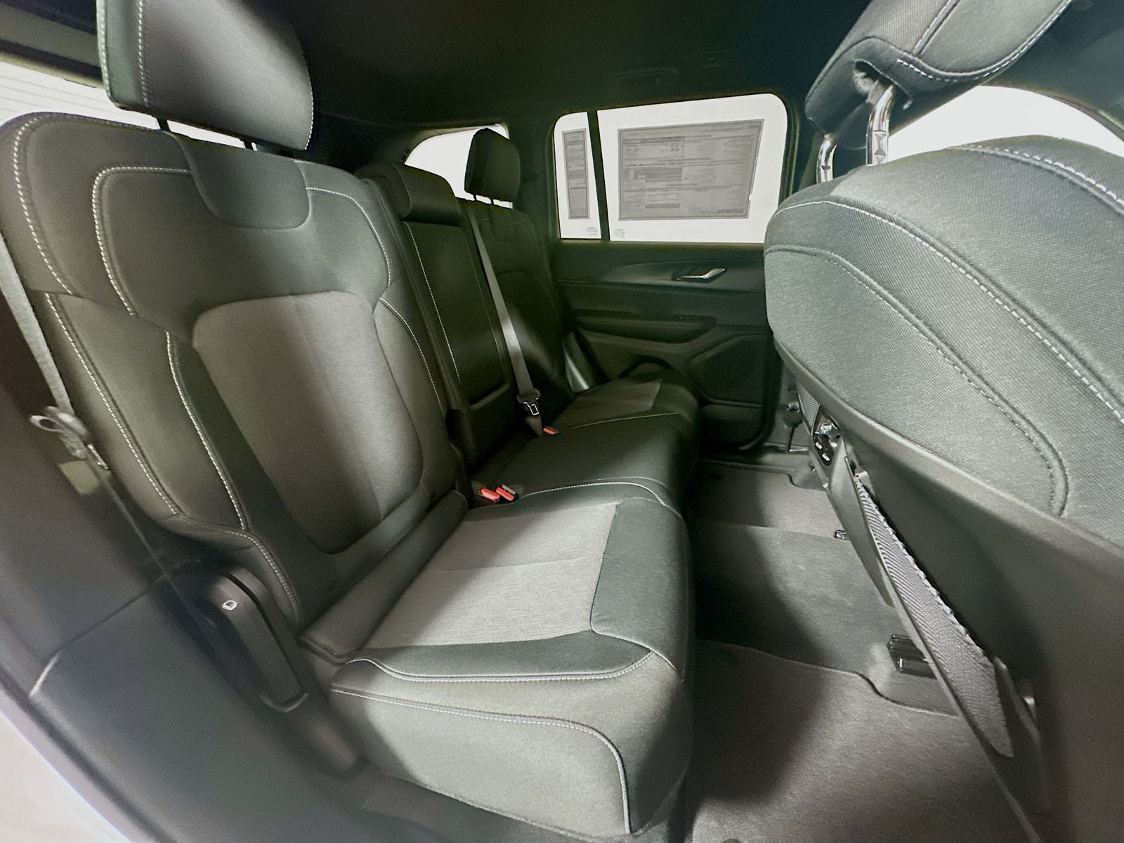 2026 Jeep Grand Cherokee GRAND CHEROKEE LAREDO 4X4