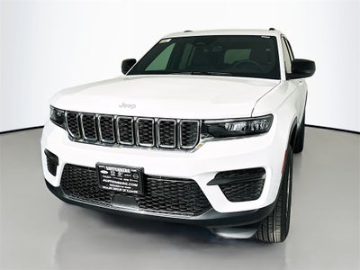 2025 Jeep Grand Cherokee GRAND CHEROKEE LAREDO X 4X4