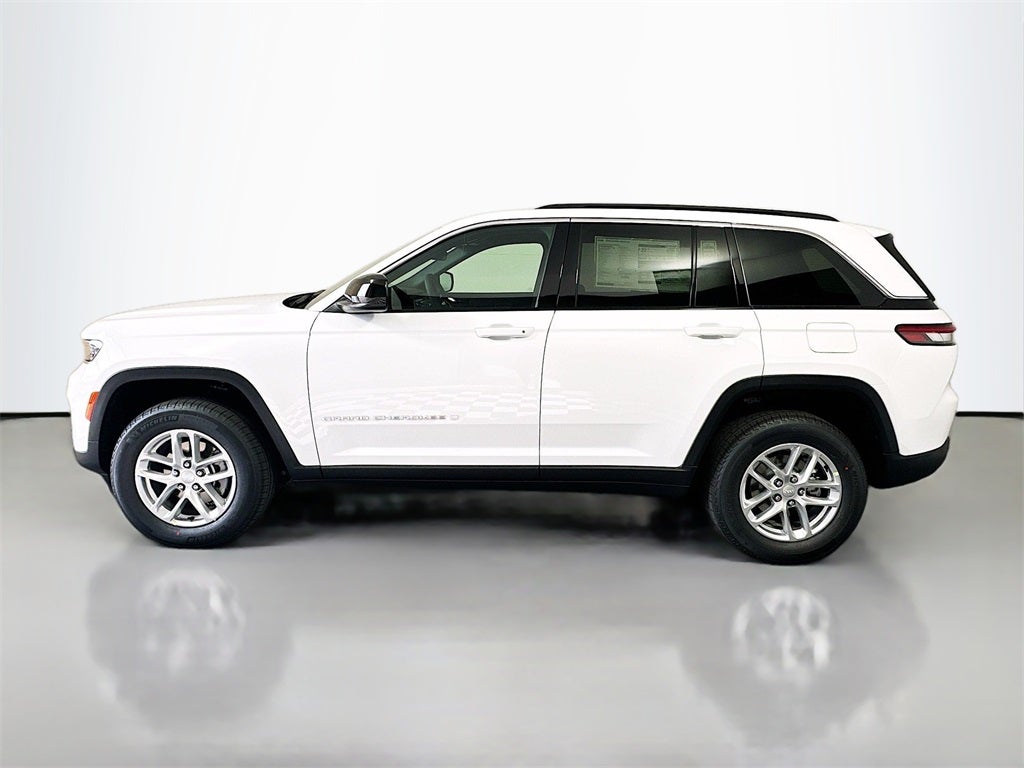 2025 Jeep Grand Cherokee GRAND CHEROKEE LAREDO X 4X4