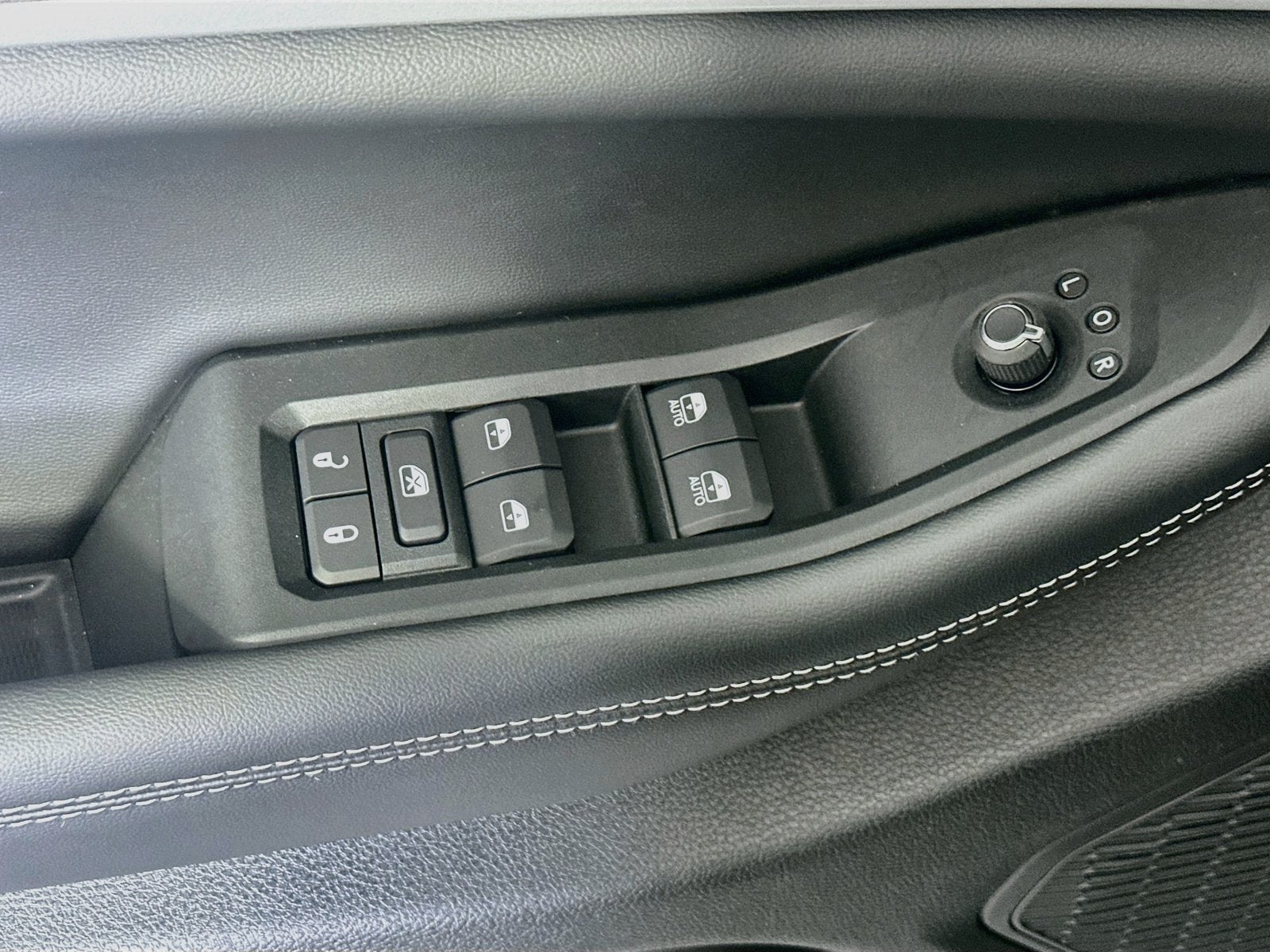 2027 Jeep Grand Cherokee GRAND CHEROKEE LAREDO ALTITUDE 4X4