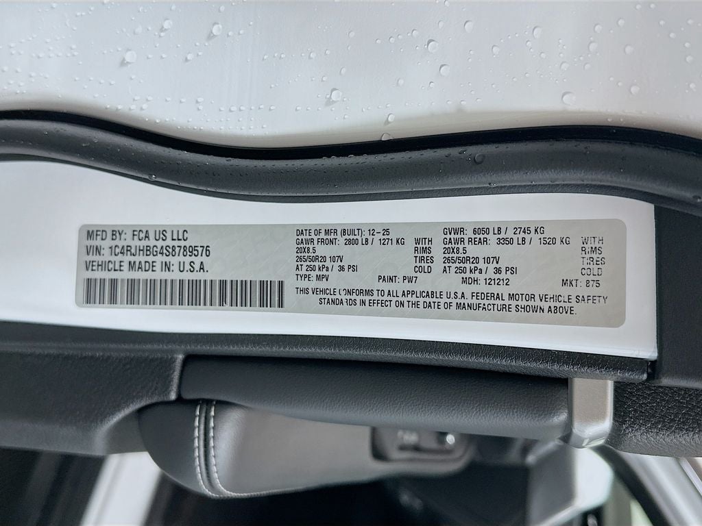 2025 Jeep Grand Cherokee GRAND CHEROKEE LIMITED 4X4