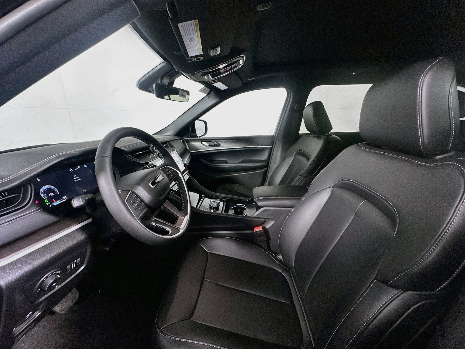 2027 Jeep Grand Cherokee GRAND CHEROKEE LIMITED 4X4