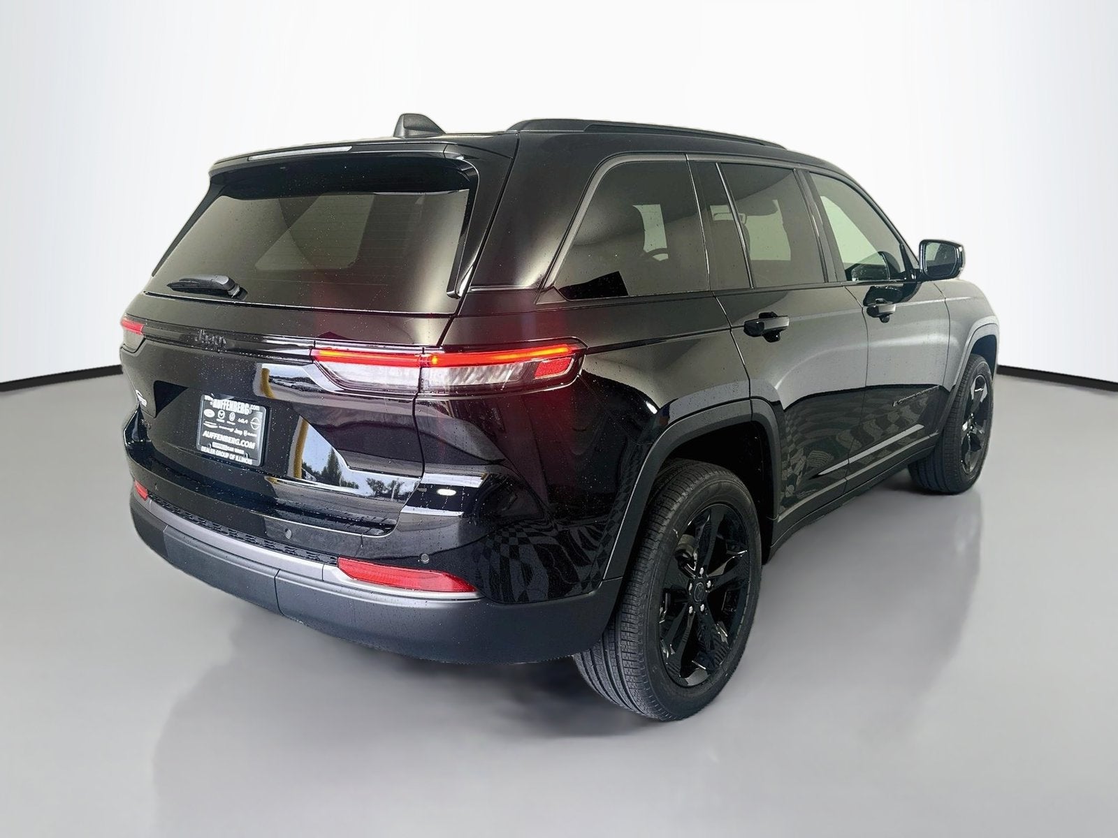 2027 Jeep Grand Cherokee GRAND CHEROKEE LIMITED 4X4