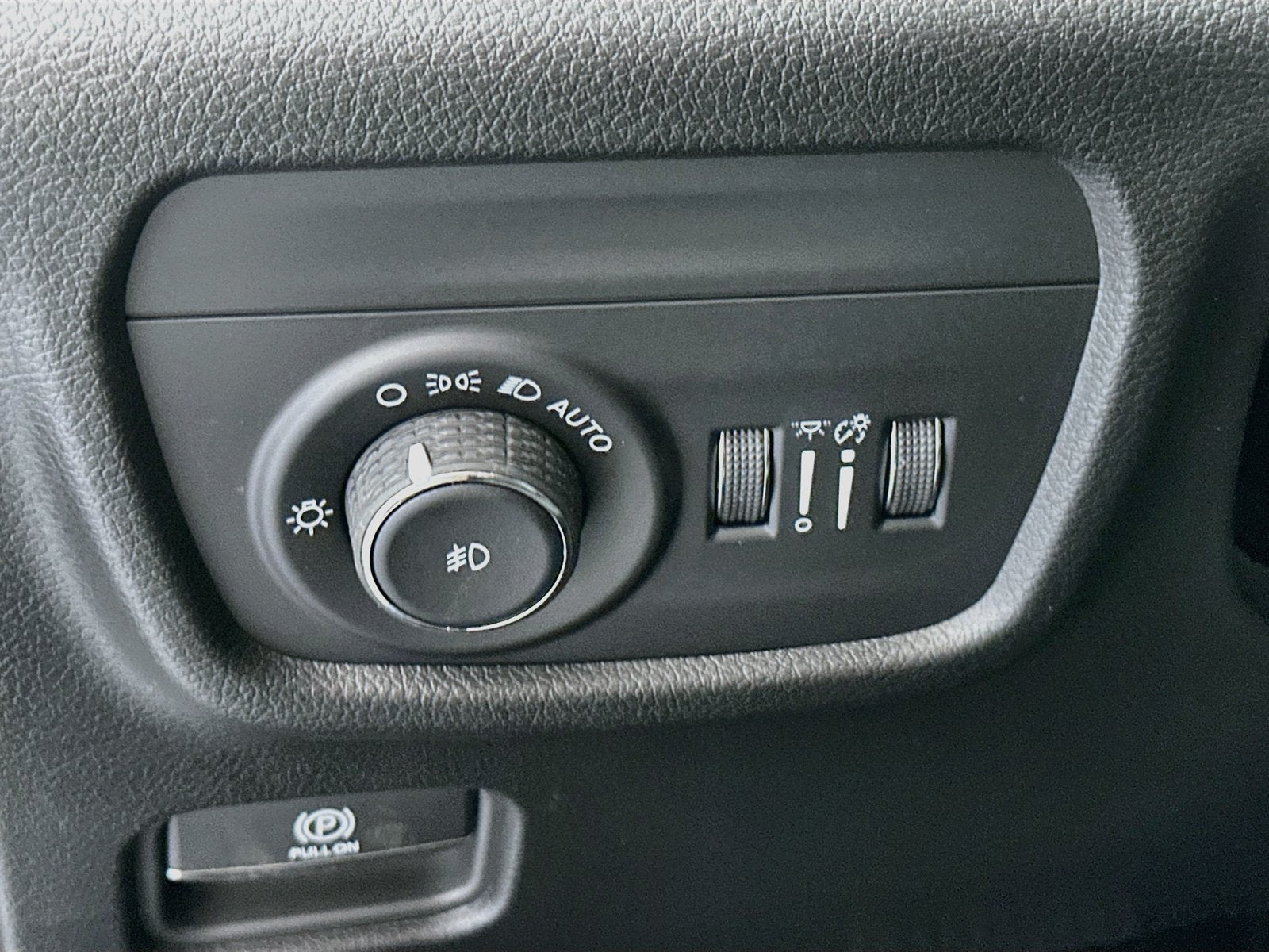2027 Jeep Grand Cherokee Limited Reserve