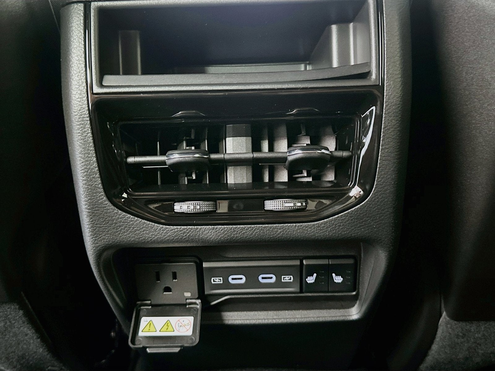2027 Jeep Grand Cherokee GRAND CHEROKEE LIMITED RESERVE 4X4