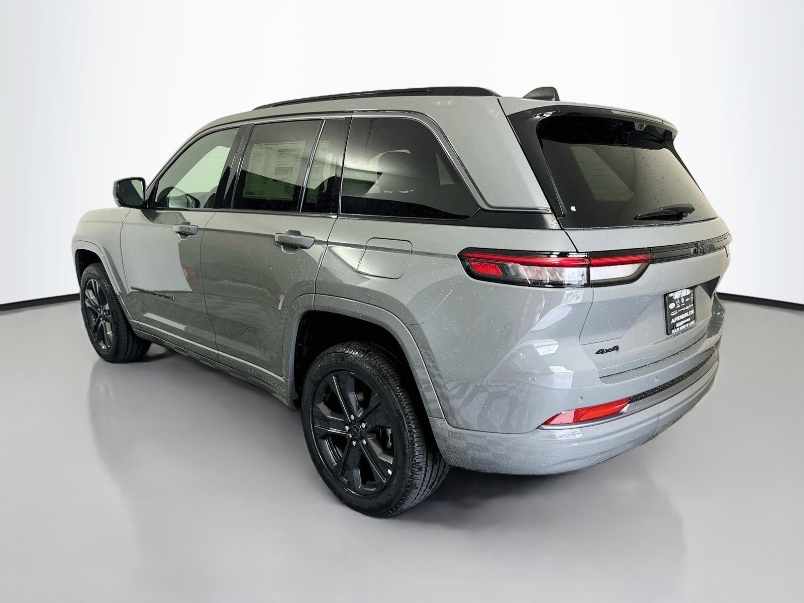 2027 Jeep Grand Cherokee Limited Reserve