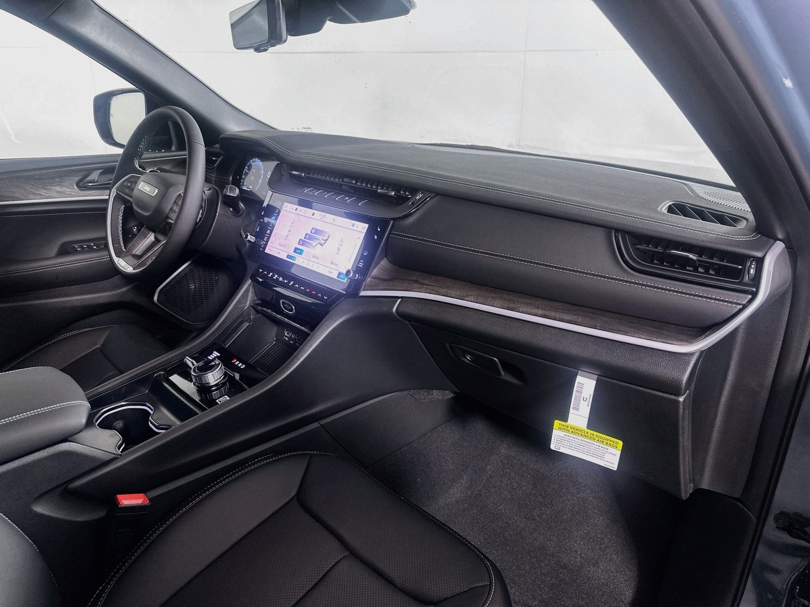 2027 Jeep Grand Cherokee GRAND CHEROKEE LIMITED RESERVE 4X4