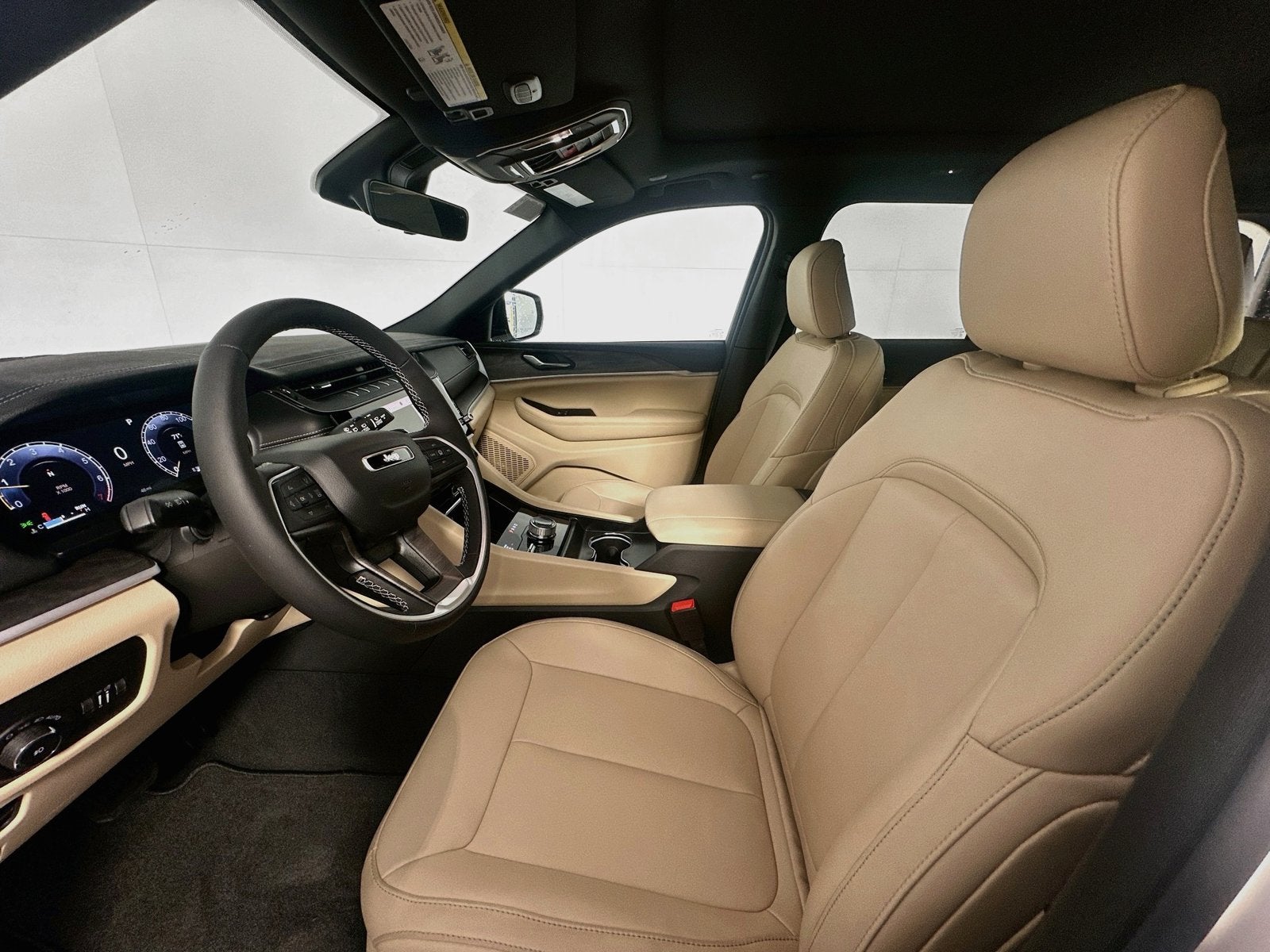 2027 Jeep Grand Cherokee GRAND CHEROKEE LIMITED 4X4