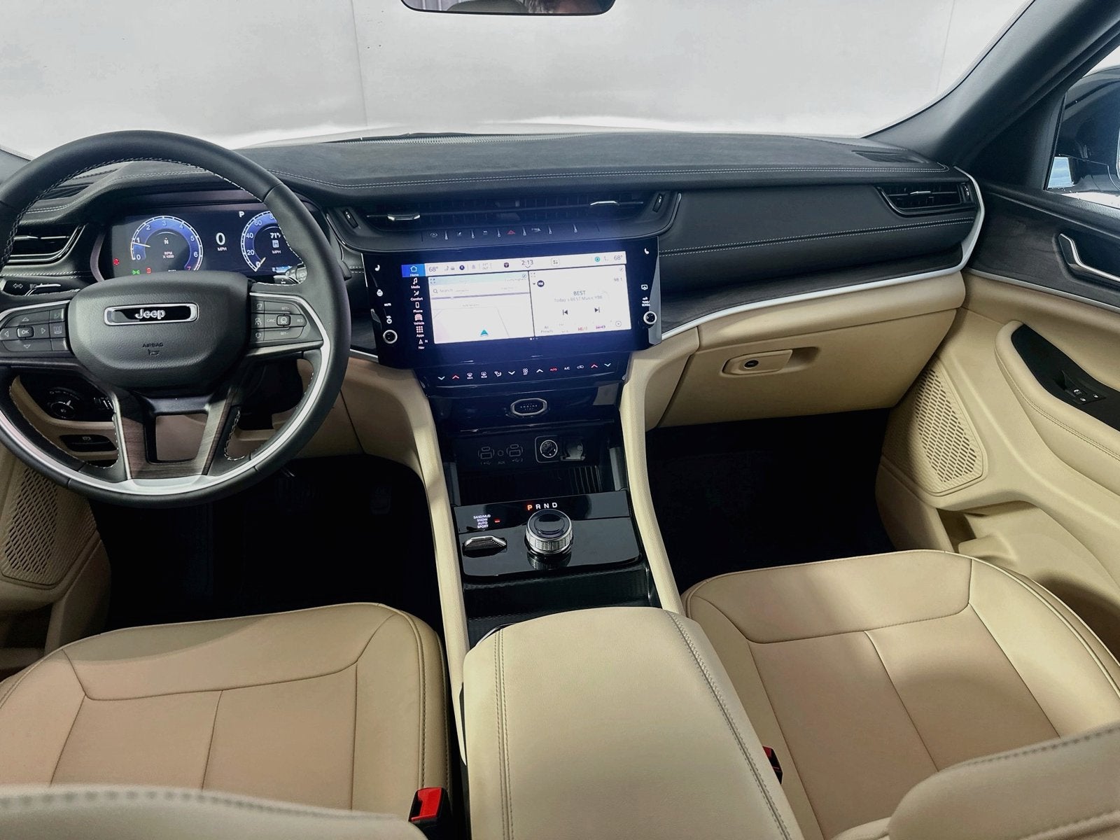 2027 Jeep Grand Cherokee GRAND CHEROKEE LIMITED 4X4