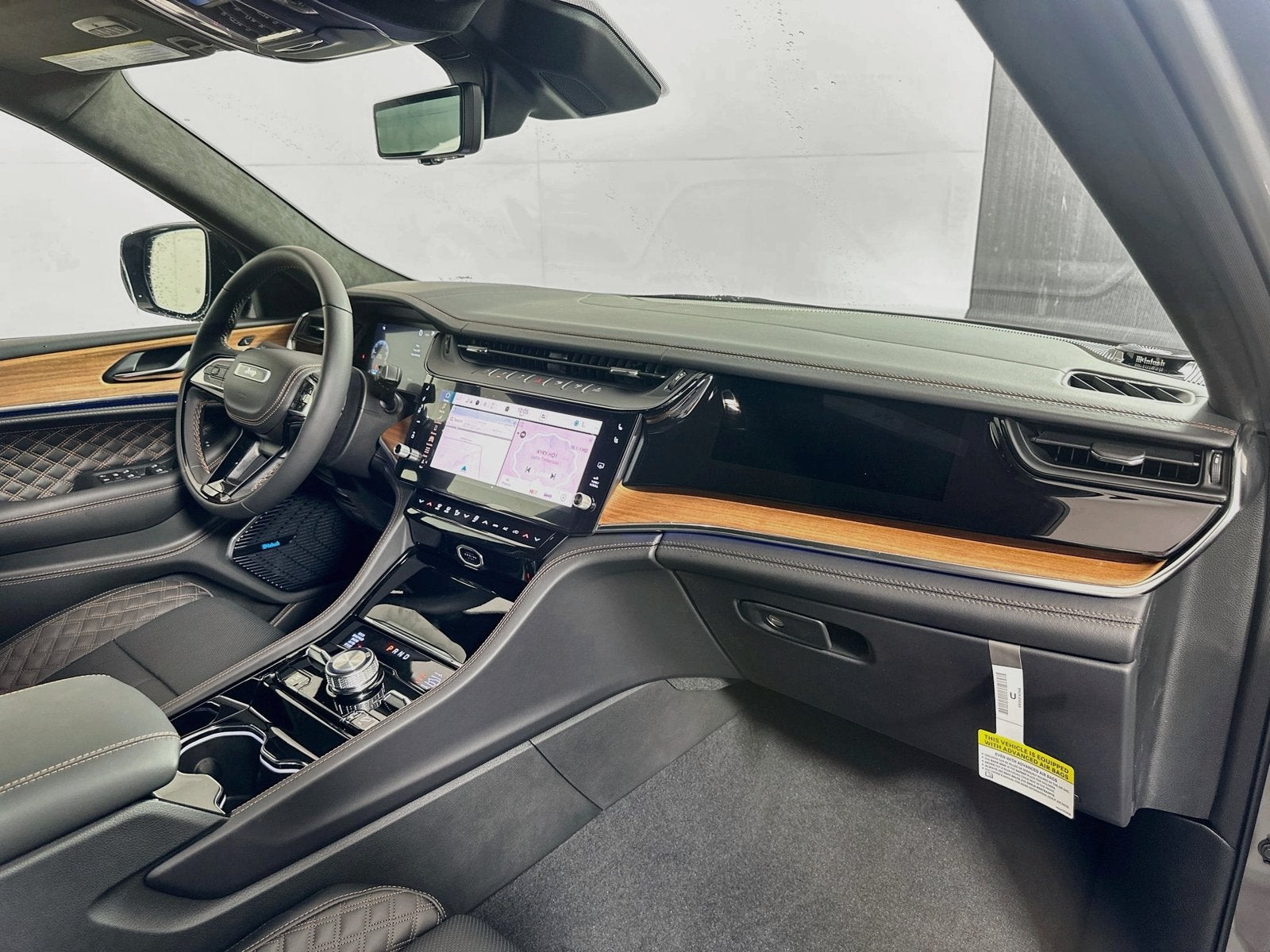 2027 Jeep Grand Cherokee GRAND CHEROKEE SUMMIT 4X4