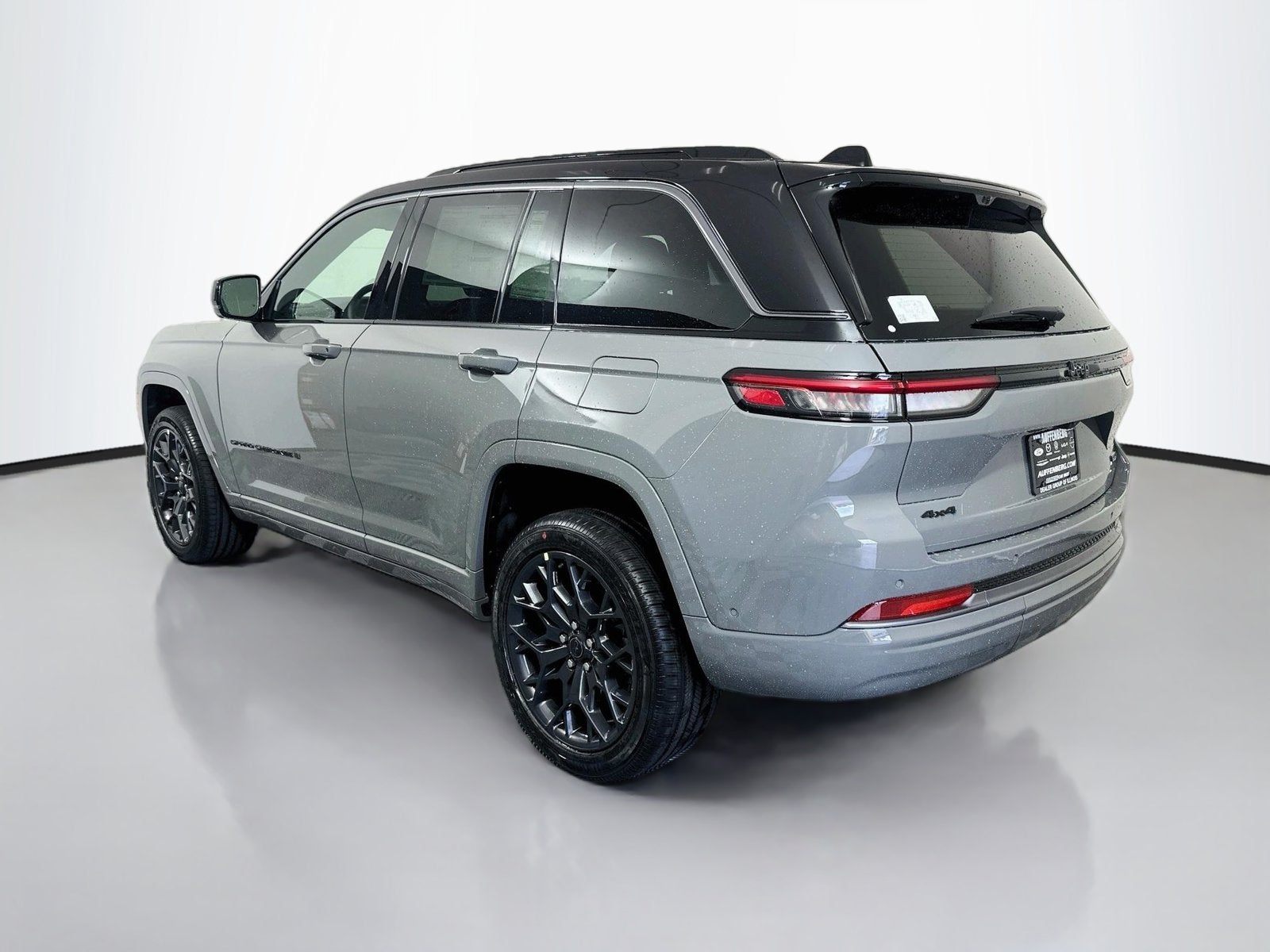 2027 Jeep Grand Cherokee Summit