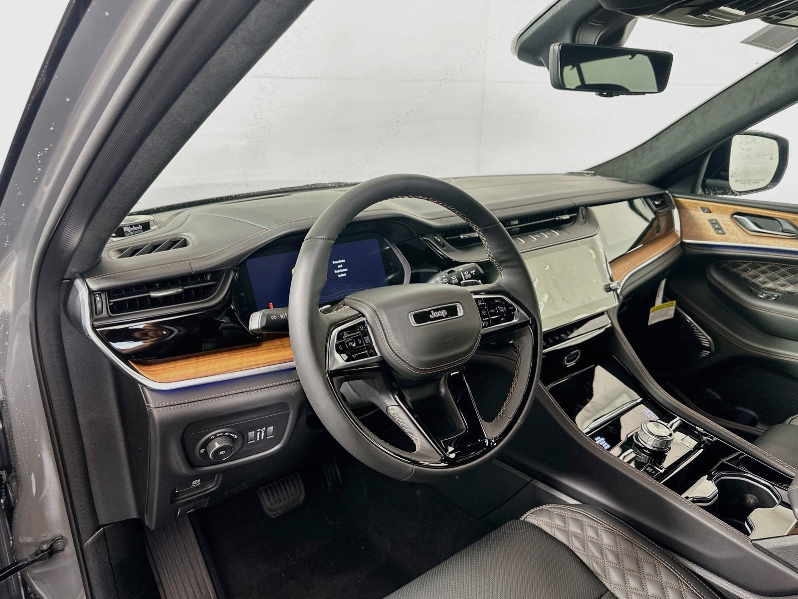 2027 Jeep Grand Cherokee Summit