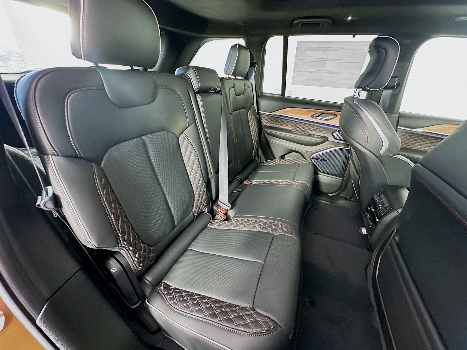 2026 Jeep Grand Cherokee GRAND CHEROKEE SUMMIT 4X4