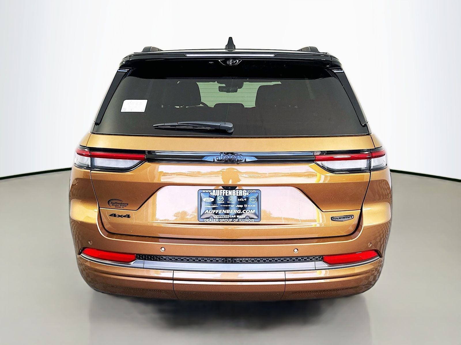 2026 Jeep Grand Cherokee GRAND CHEROKEE SUMMIT 4X4