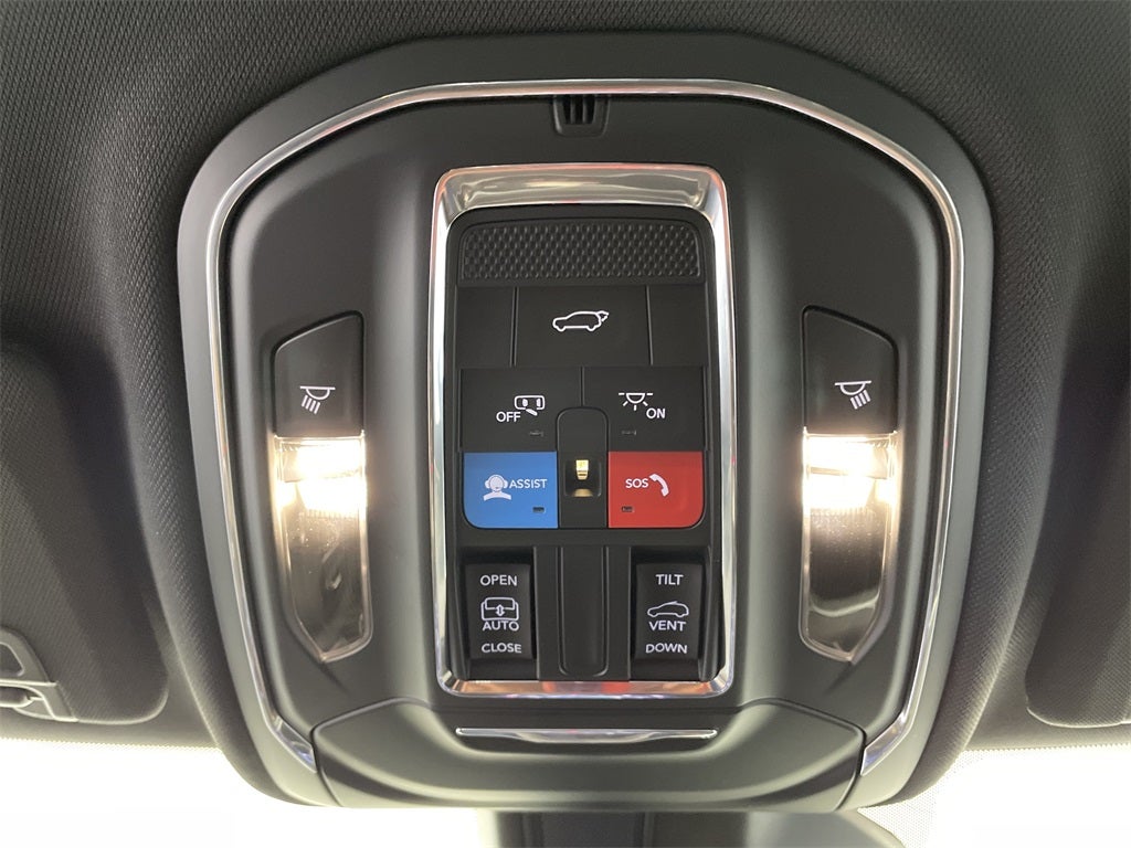 2025 Jeep Grand Cherokee GRAND CHEROKEE L LAREDO X 4X4