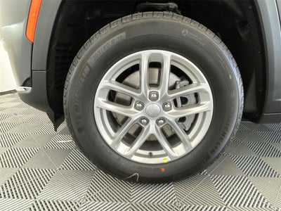 2025 Jeep Grand Cherokee GRAND CHEROKEE L LAREDO X 4X4