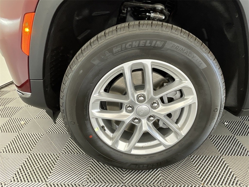 2025 Jeep Grand Cherokee GRAND CHEROKEE L LAREDO X 4X4