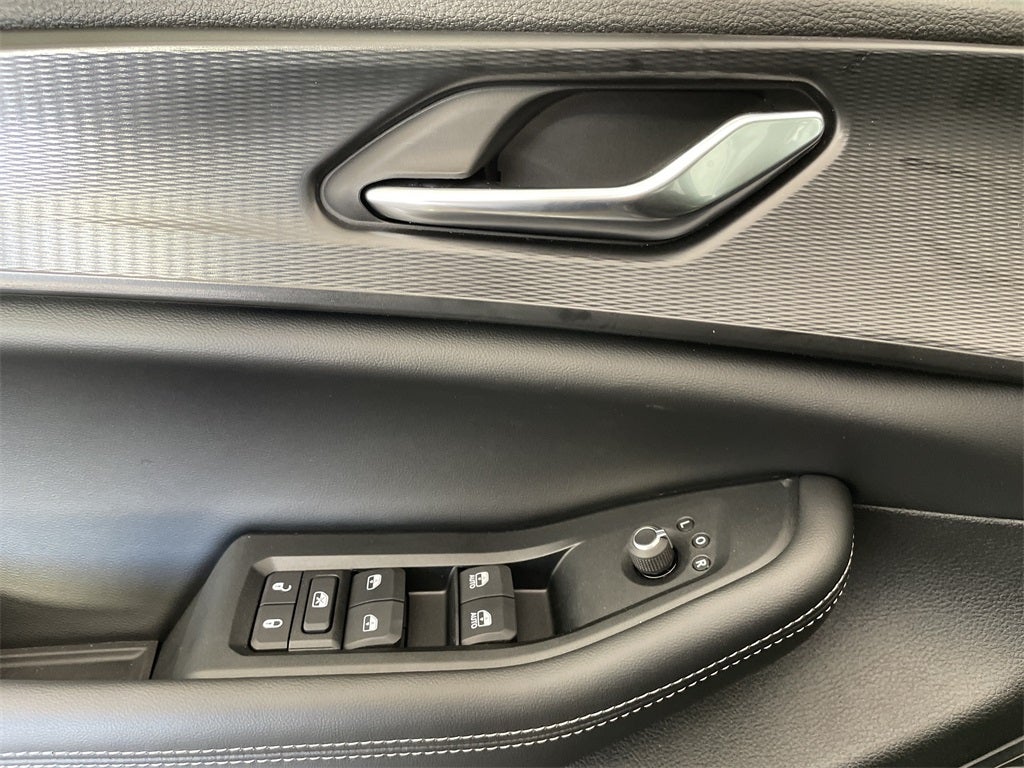 2025 Jeep Grand Cherokee GRAND CHEROKEE L LAREDO X 4X4