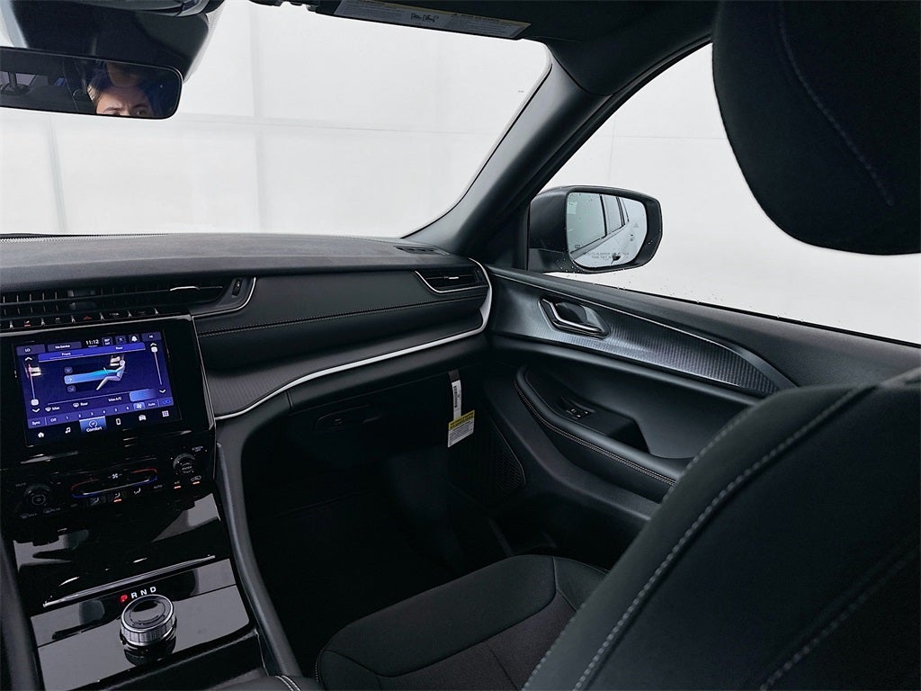 2025 Jeep Grand Cherokee GRAND CHEROKEE L LAREDO 4X4