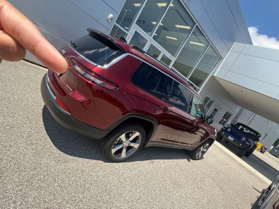 2022 Jeep Grand Cherokee L Limited 4x4
