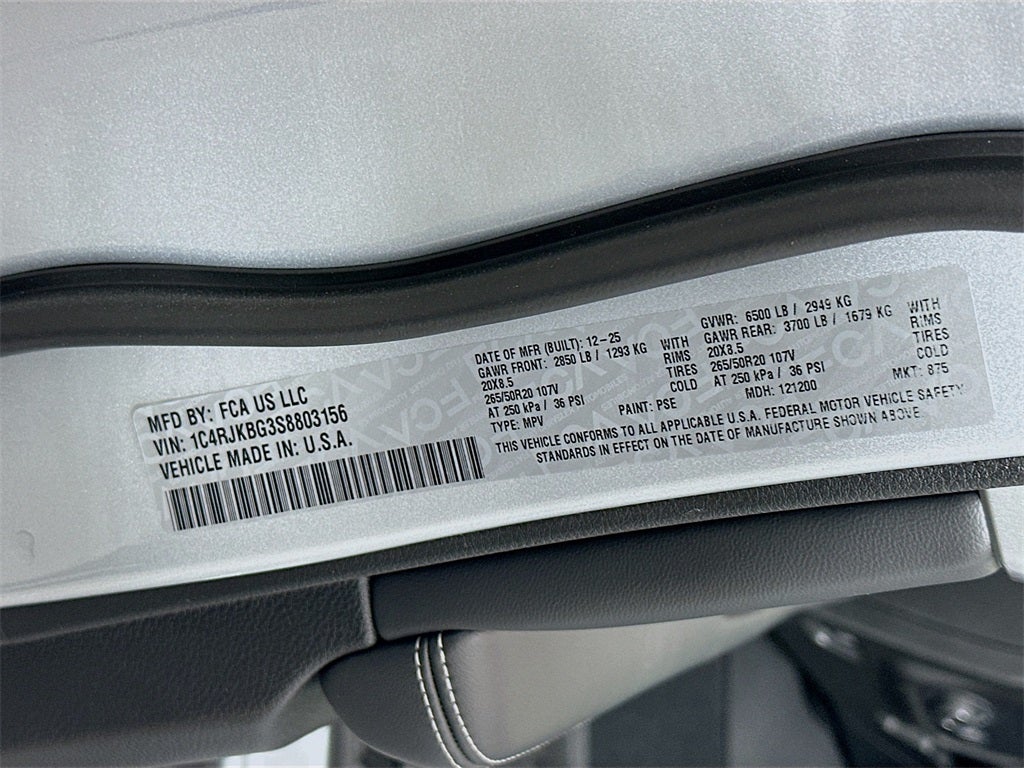 2025 Jeep Grand Cherokee GRAND CHEROKEE L LIMITED 4X4