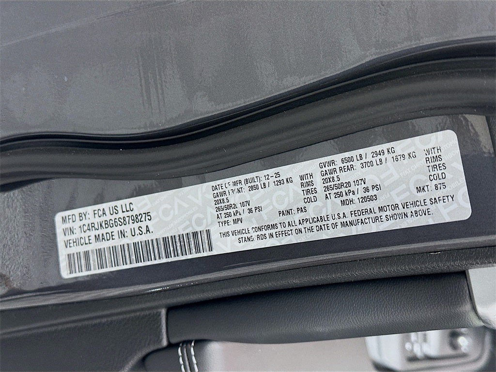 2025 Jeep Grand Cherokee GRAND CHEROKEE L LIMITED 4X4