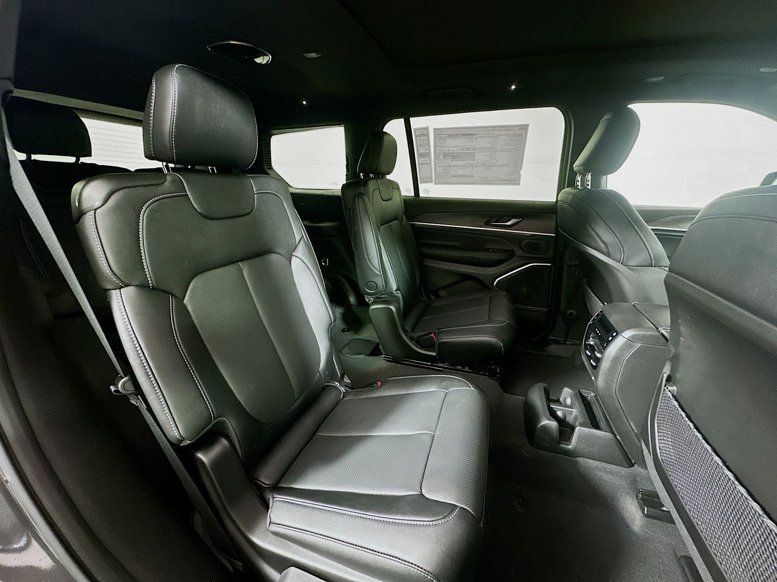 2026 Jeep Grand Cherokee GRAND CHEROKEE L LIMITED RESERVE 4X4
