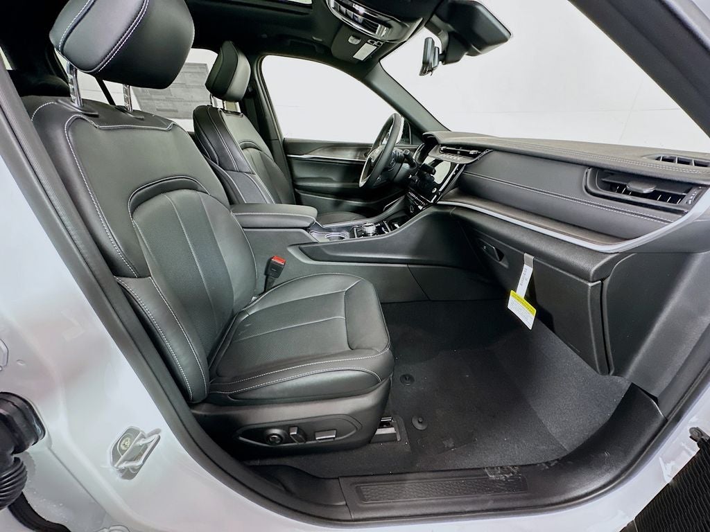 2026 Jeep Grand Cherokee GRAND CHEROKEE L LIMITED RESERVE 4X4