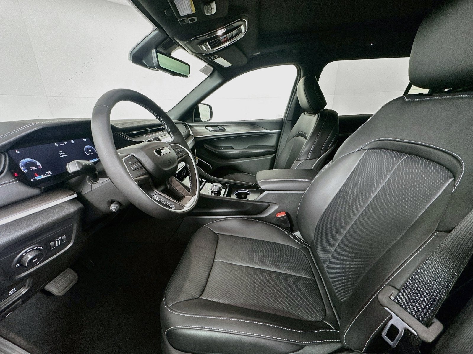 2027 Jeep Grand Cherokee GRAND CHEROKEE L LIMITED RESERVE 4X4