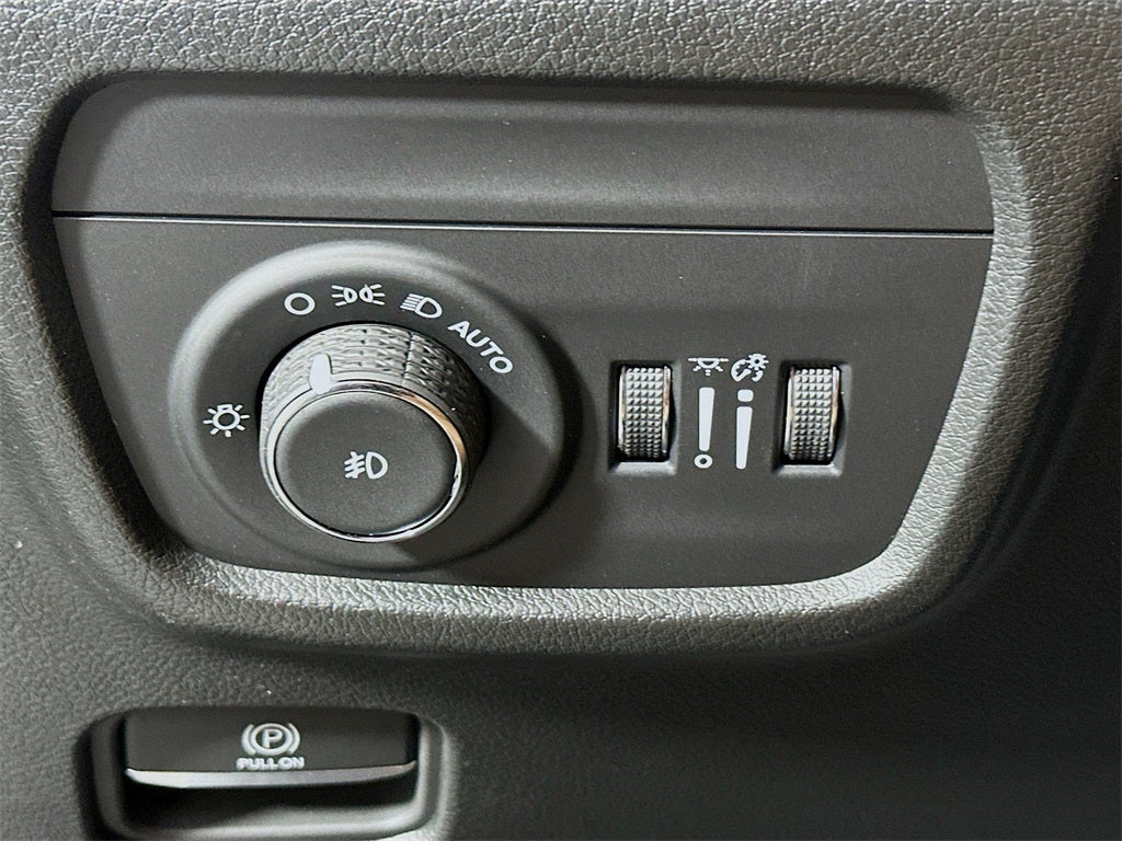 2025 Jeep Grand Cherokee GRAND CHEROKEE L SUMMIT 4X4