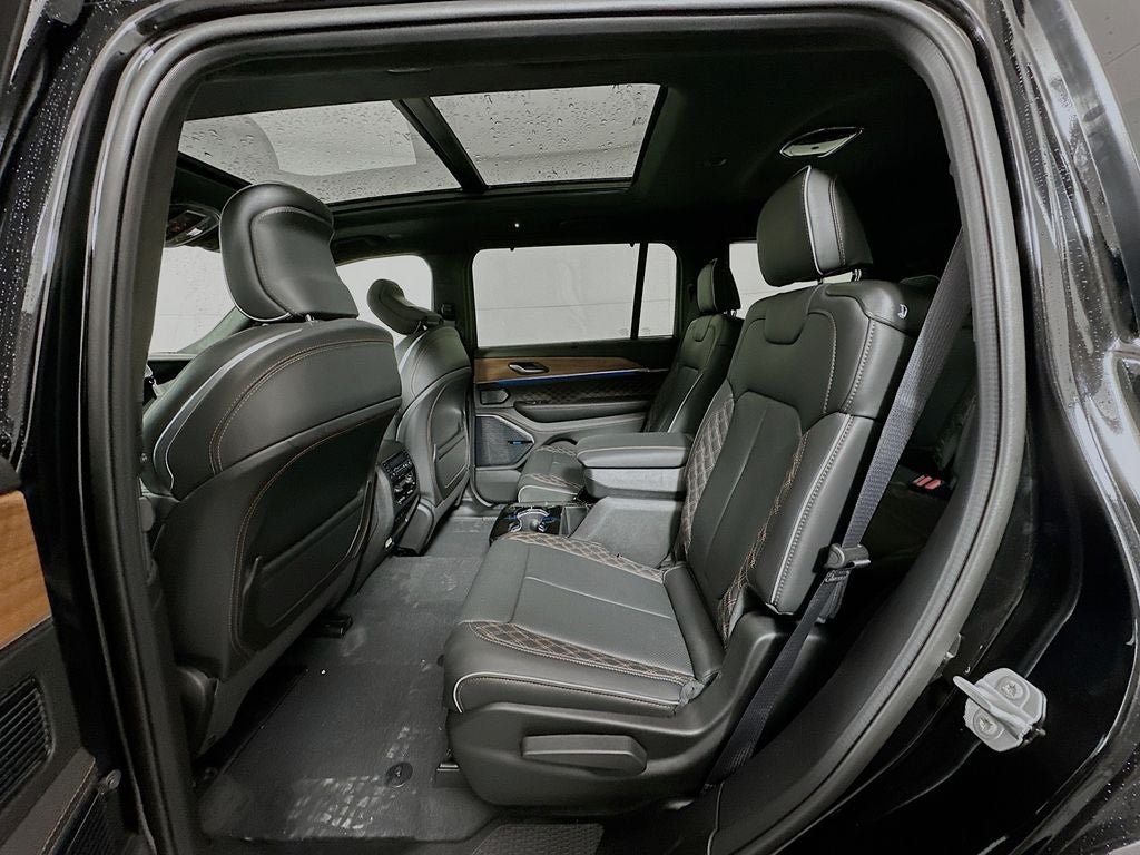 2026 Jeep Grand Cherokee GRAND CHEROKEE L SUMMIT 4X4