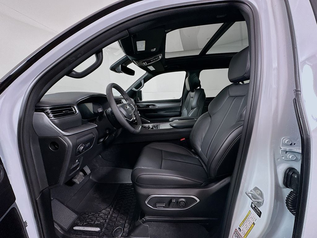 2026 Jeep Grand Wagoneer GRAND WAGONEER UPLAND 4X4