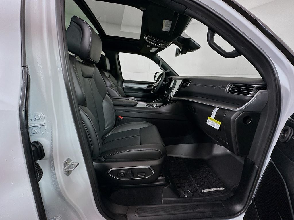 2026 Jeep Grand Wagoneer GRAND WAGONEER UPLAND 4X4