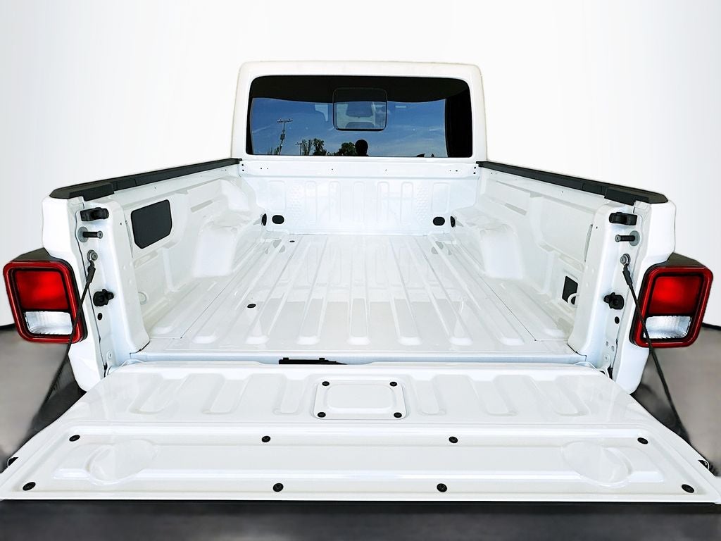 2026 Jeep Gladiator GLADIATOR SAHARA 4X4