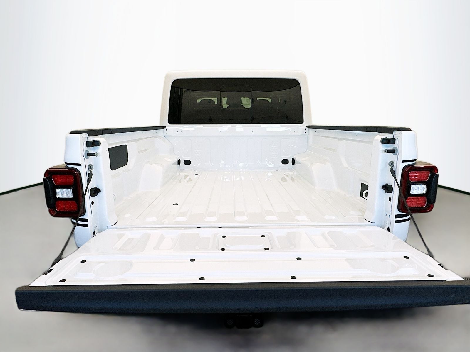 2026 Jeep Gladiator GLADIATOR SHADOW OPS 4X4